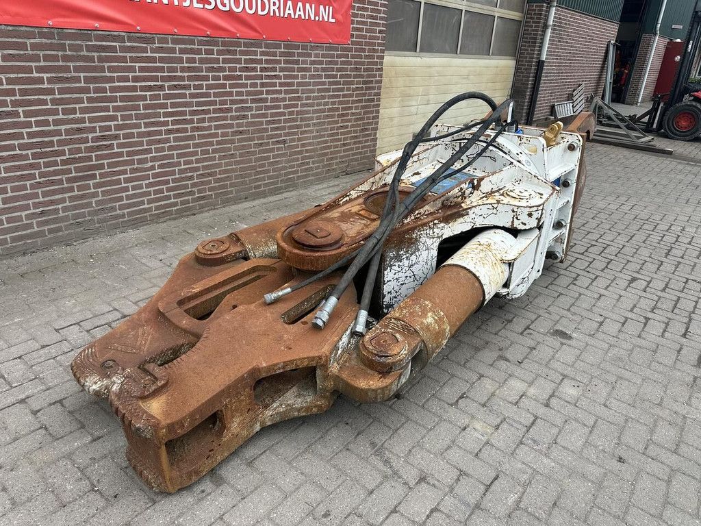 CW 45 hydraulic shears