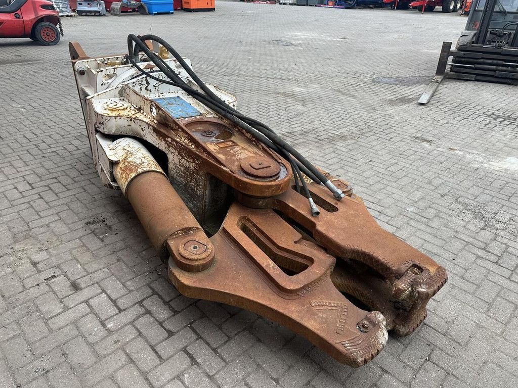 CW 45 hydraulic shears