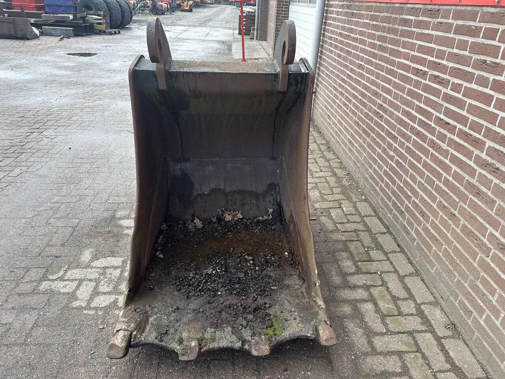 CW 40 excavator bucket