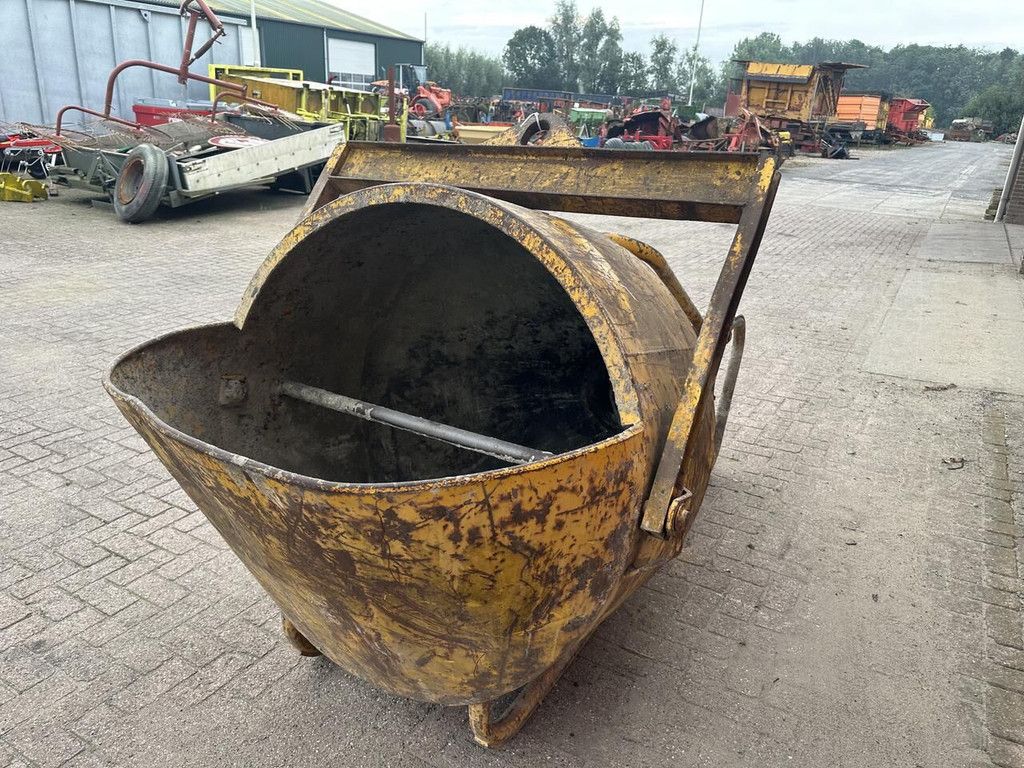 Beton kubel - Gebruikt