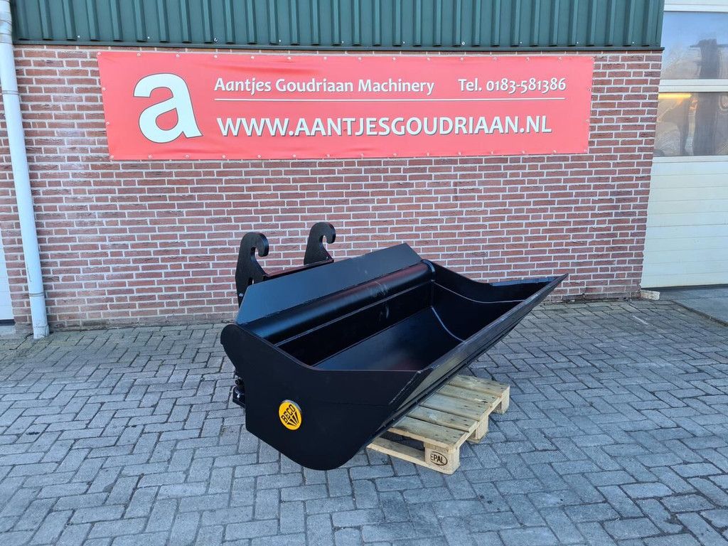 Beco kantelbak grading bucket