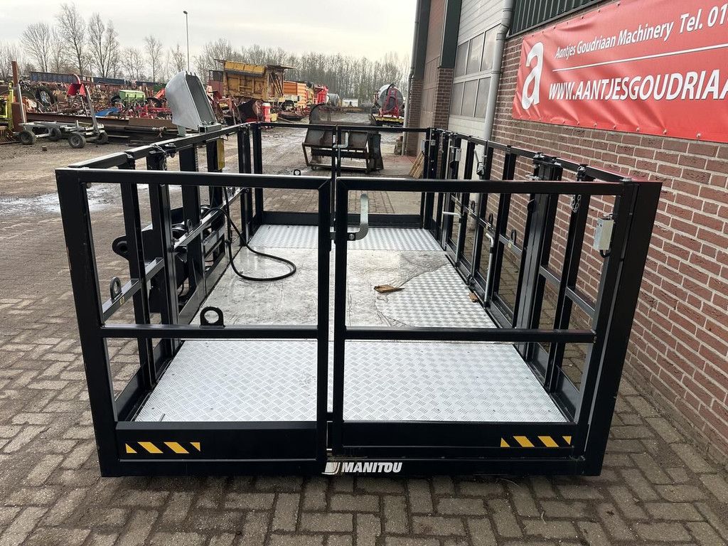 Manitou werkbak - Nieuw work platform
