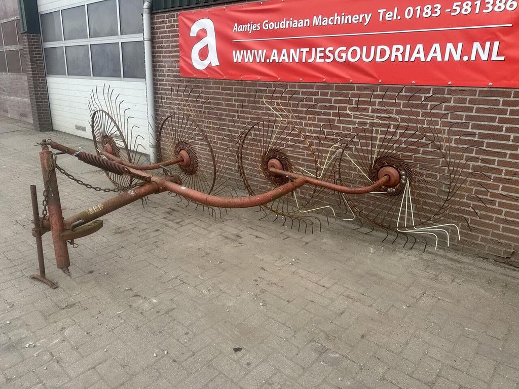 4 bords gedragen acrobaat - Gebruikt