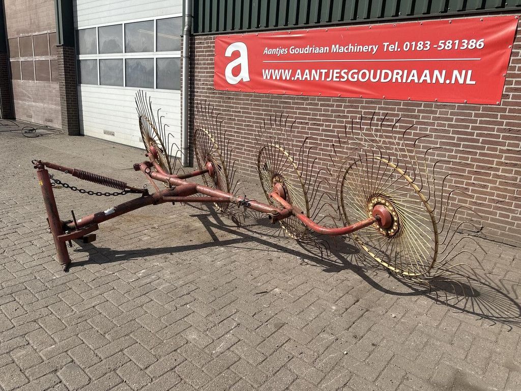 4 bords gedragen acrobaat - Gebruikt