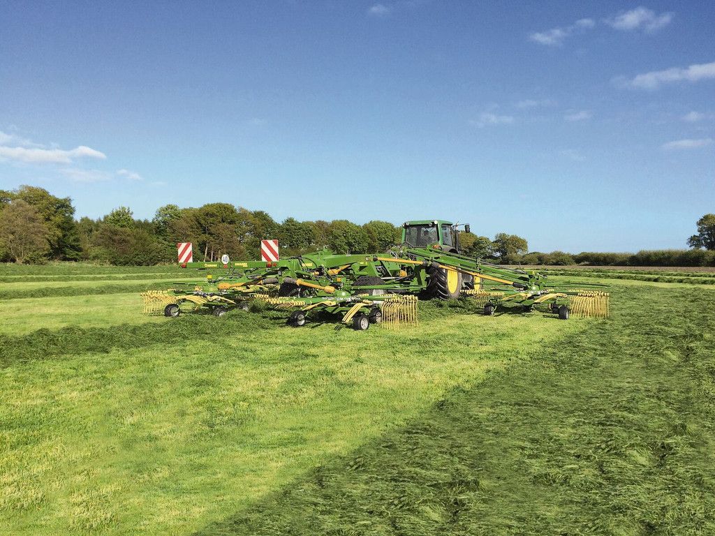 Krone vier harkelementen en Zijaflegharken