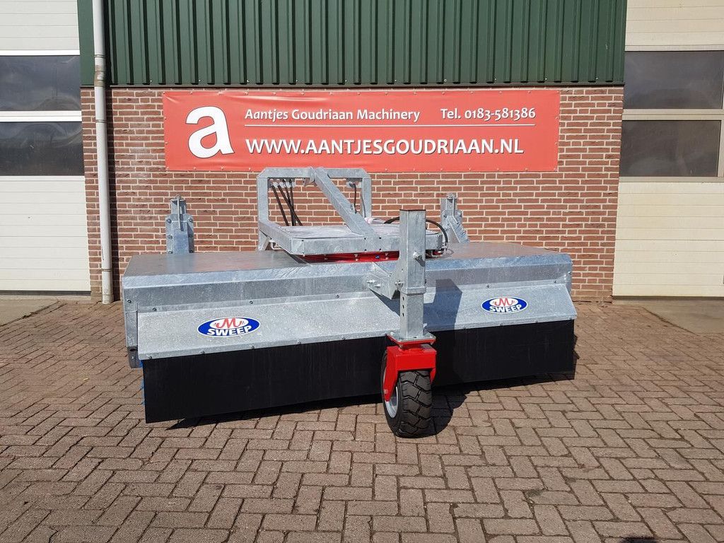 Veegmachine TV 800 front sweeper brush