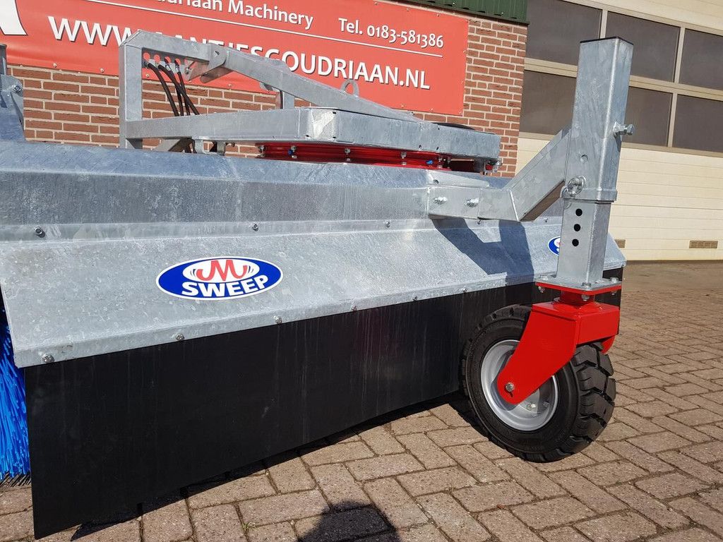 Veegmachine TV 800 front sweeper brush