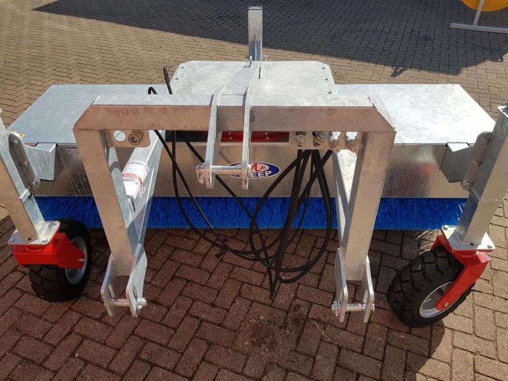 Veegmachine TV 800 front sweeper brush