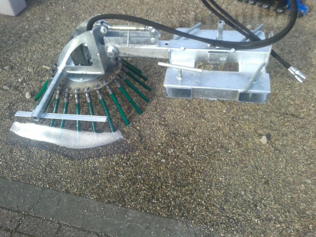 Onkruidborstel sweeper brush