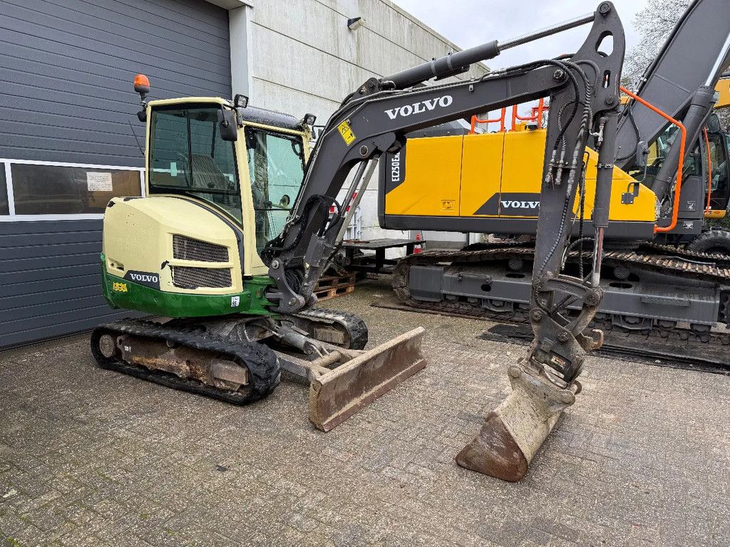 Volvo EC35D 3buckets
