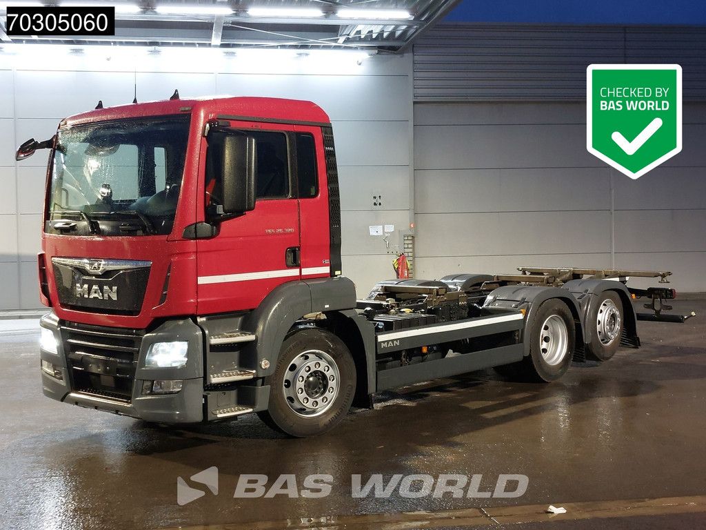 MAN TGS TGS 26.320 6X2 ADR BDF Lift+Steering Axle Automatic Euro 6