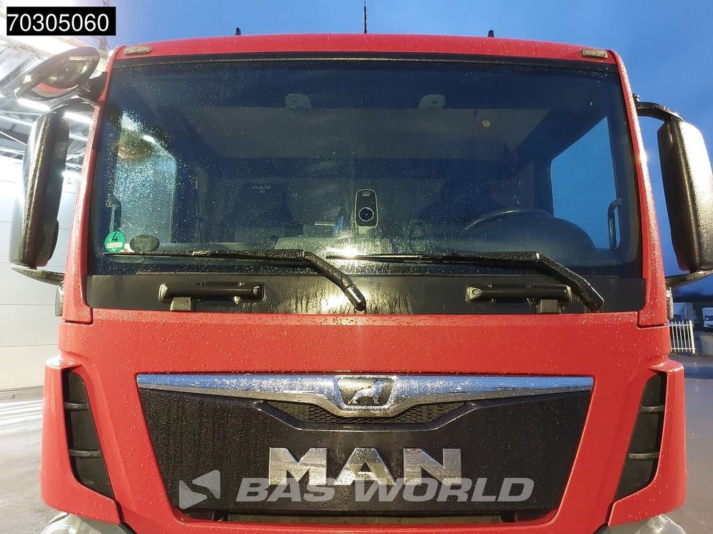 MAN TGS TGS 26.320 6X2 ADR BDF Lift+Steering Axle Automatic Euro 6