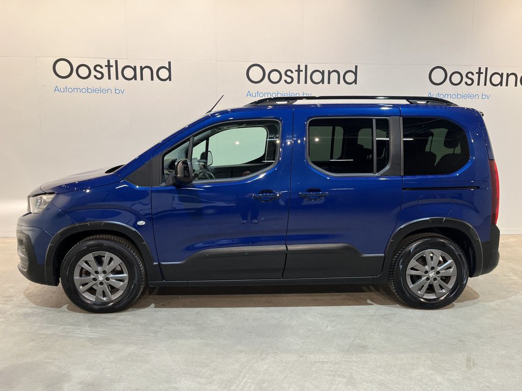 Peugeot e-Rifter EV Allure 7 Persoons 50 kWh 136 PK / 2x Schuifdeur / Airco / Cruise Control / Camera / CarPlay / Navigatie / 55.600 KM !!