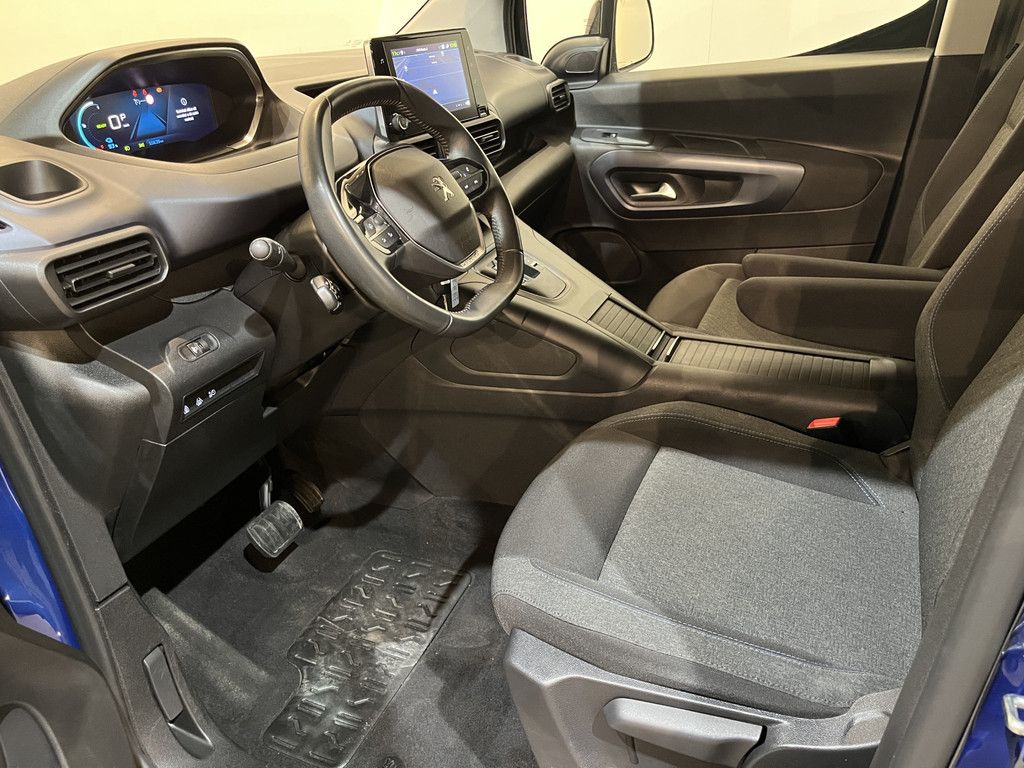 Peugeot e-Rifter EV Allure 7 Persoons 50 kWh 136 PK / 2x Schuifdeur / Airco / Cruise Control / Camera / CarPlay / Navigatie / 55.600 KM !!
