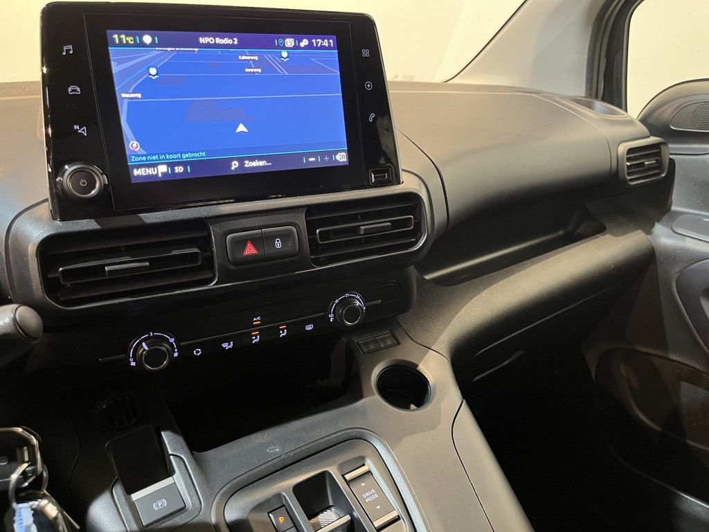 Peugeot e-Rifter EV Allure 7 Persoons 50 kWh 136 PK / 2x Schuifdeur / Airco / Cruise Control / Camera / CarPlay / Navigatie / 55.600 KM !!