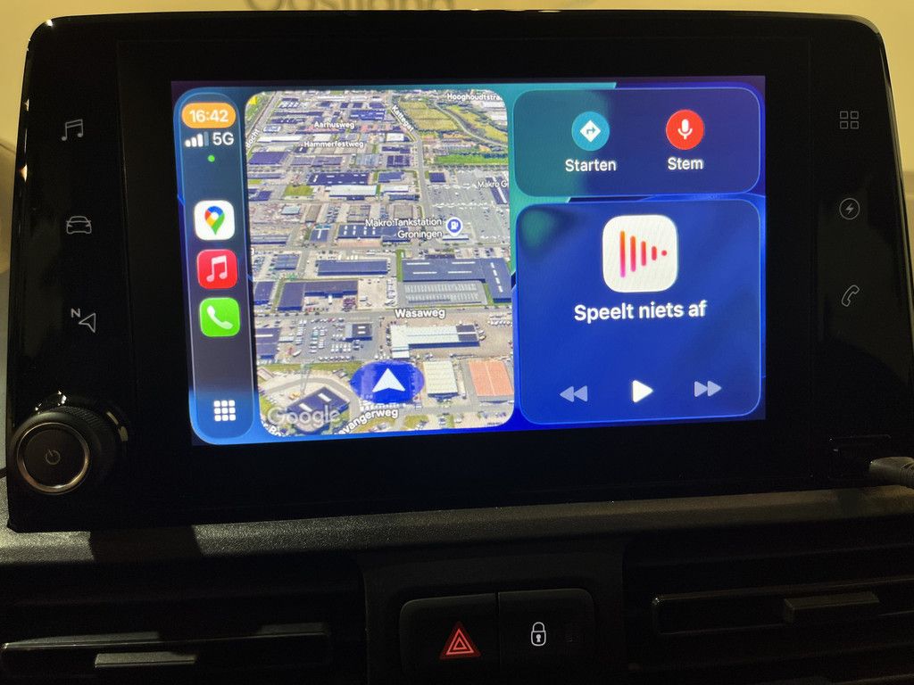 Peugeot e-Rifter EV Allure 7 Persoons 50 kWh 136 PK / 2x Schuifdeur / Airco / Cruise Control / Camera / CarPlay / Navigatie / 55.600 KM !!