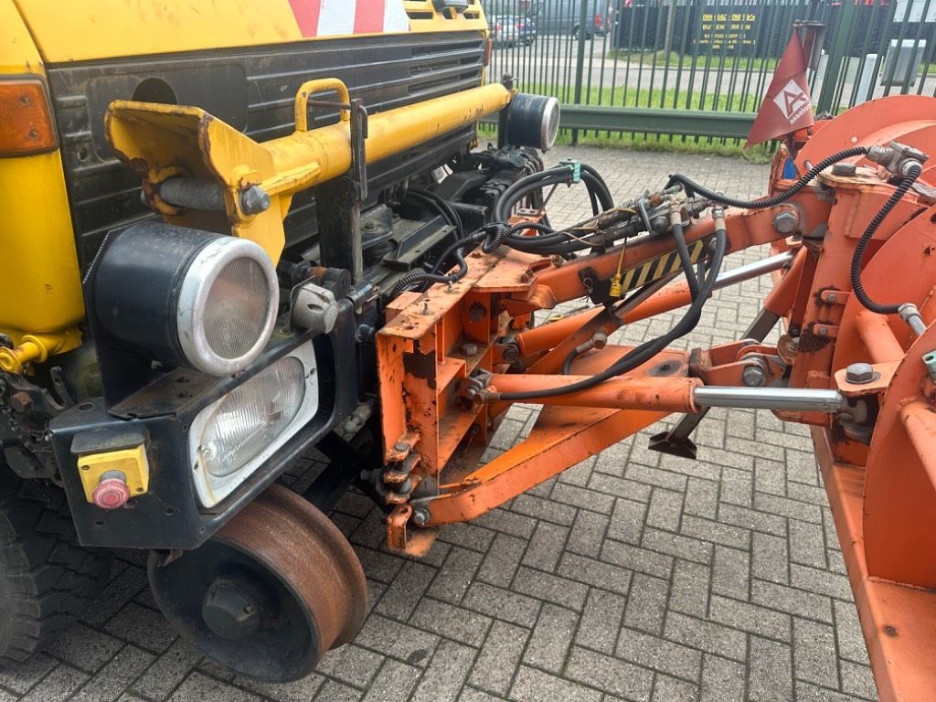 Unimog U1400 Rail