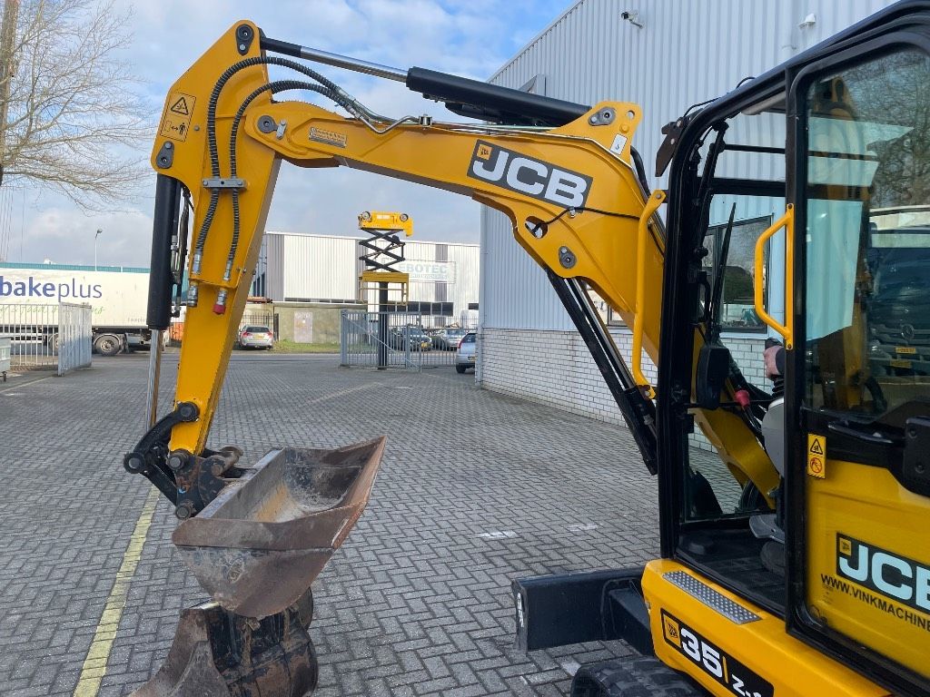 JCB 35Z-1