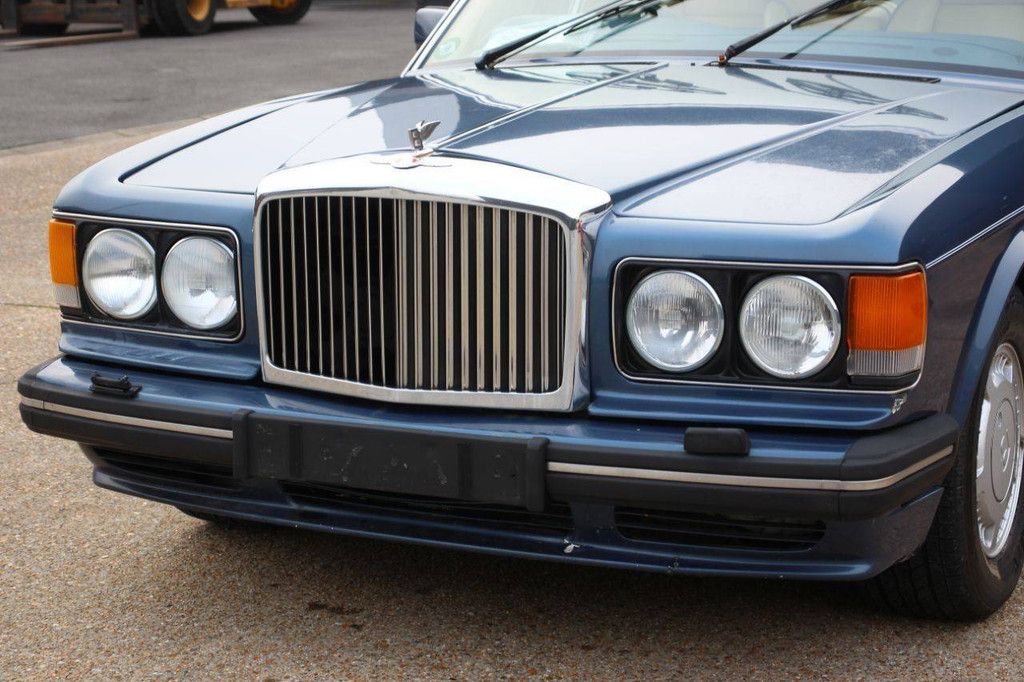 Passenger car Bentley Turbo R Petrol 1991 (Margin)