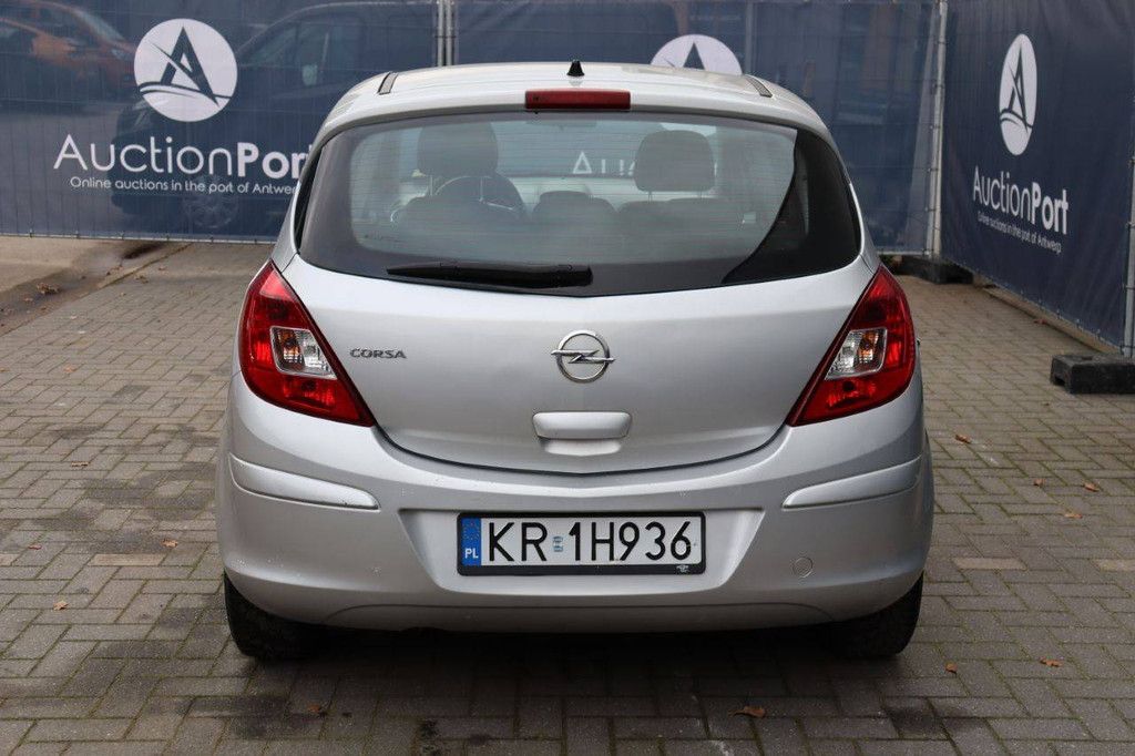 Pkw Opel Corsa Benzin