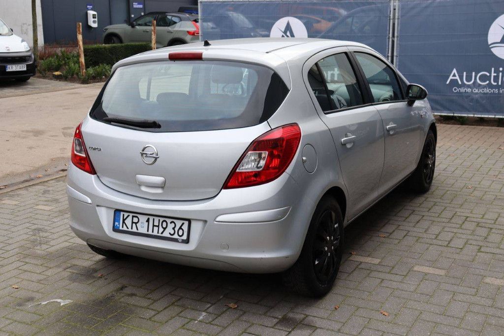 Pkw Opel Corsa Benzin