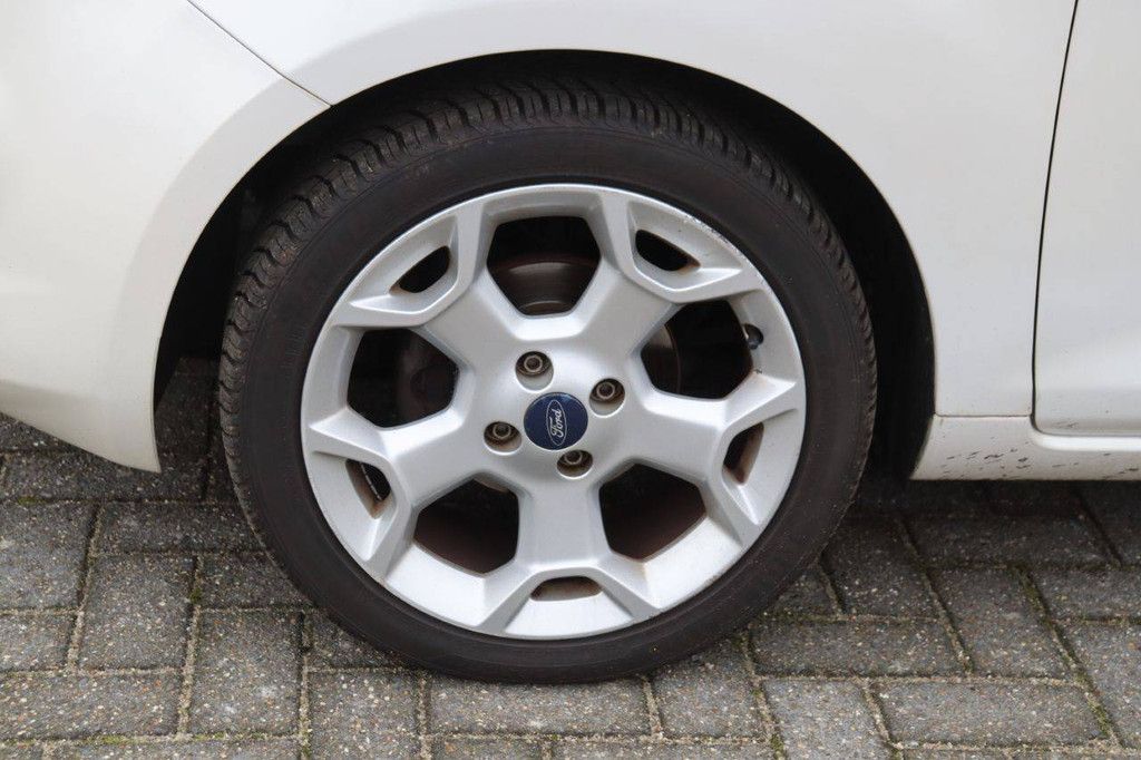 Personenauto Ford KA Benzine 2014 (Marge)