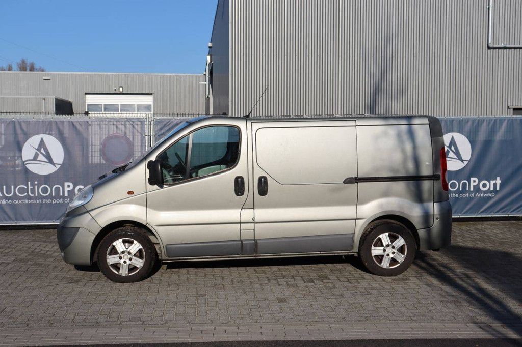 Bestelwagen Opel VIVARO-2 2.0CDTI/66KW-E4 2.7T L1H1 Diesel 2010 (Marge)