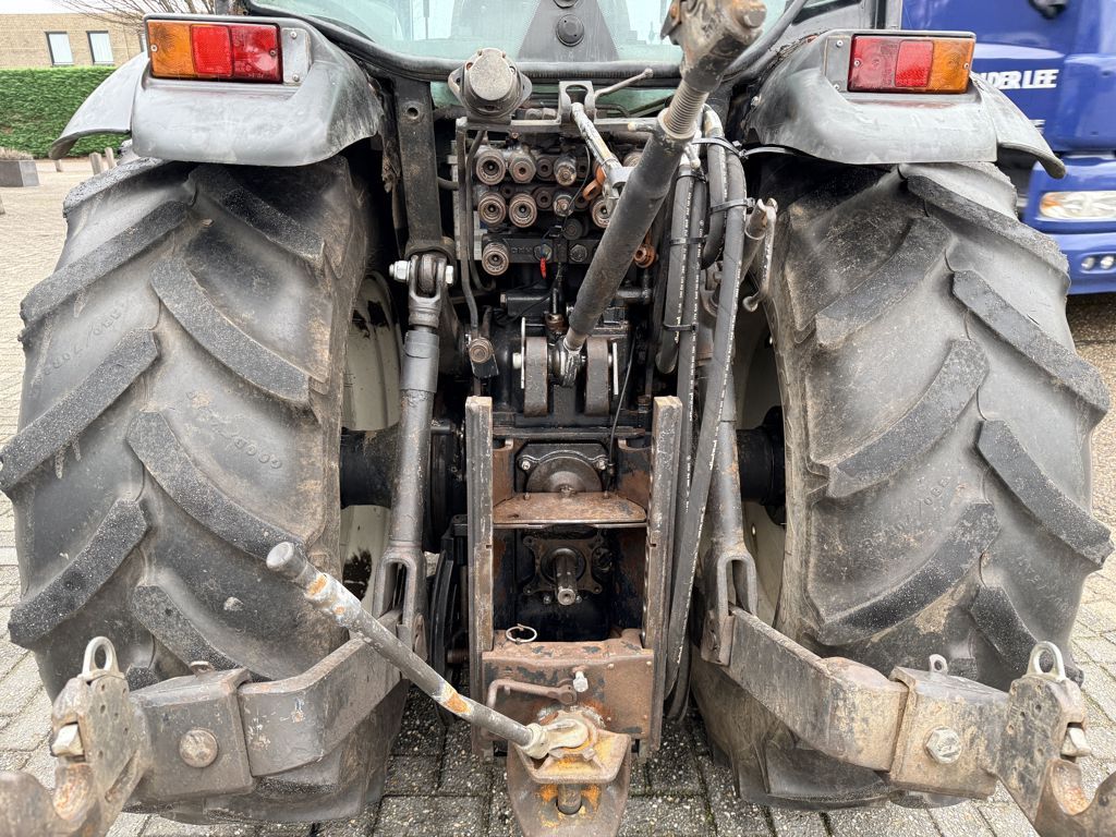 New Holland TN95NA Smalspoortrekker