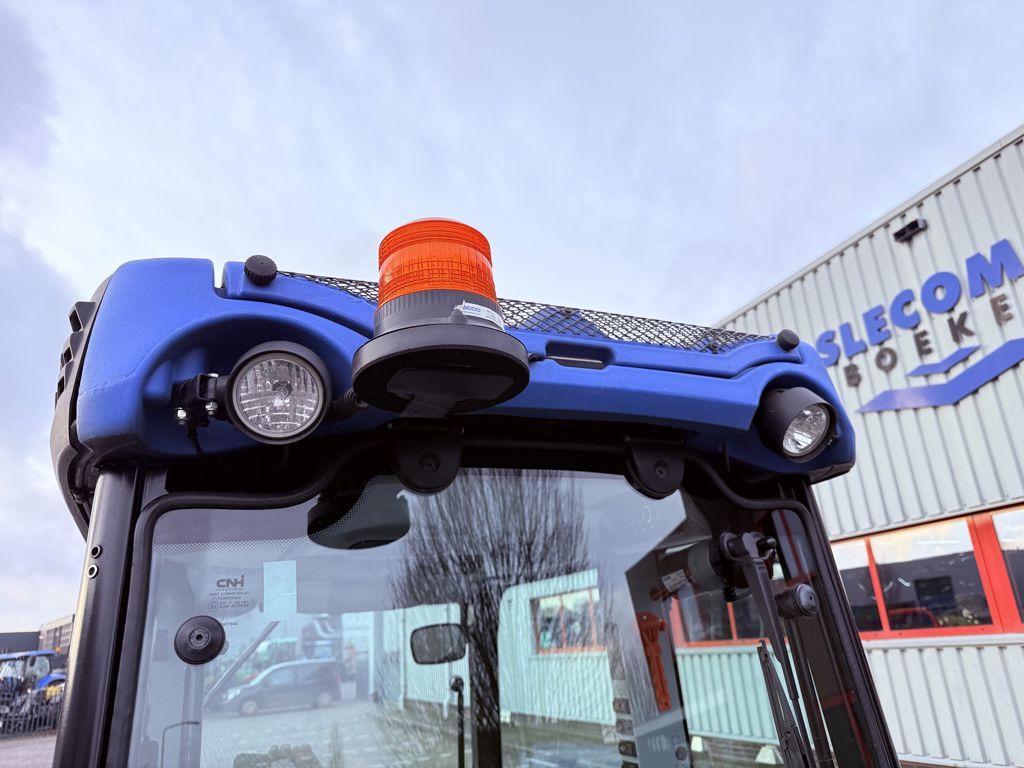 New Holland T4.100N BlueCab4 Supersteer