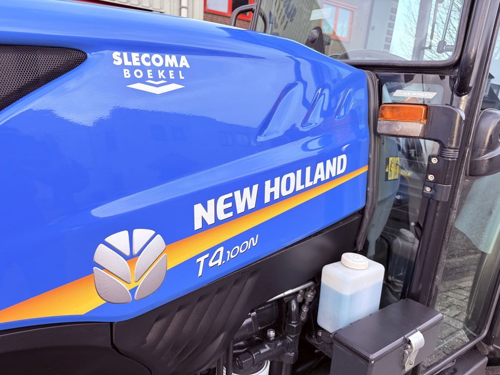New Holland T4.100N BlueCab4 Supersteer