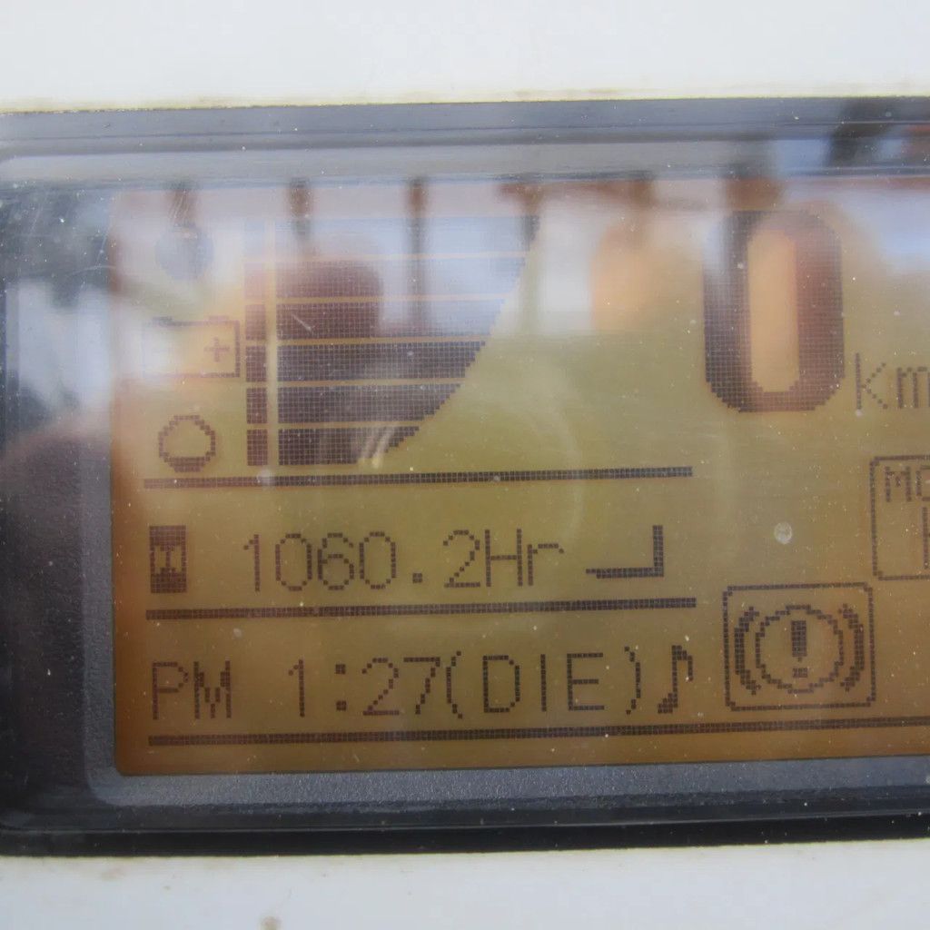 Nissan Heftruck, L30T elektrisch, triplomast, side shift.