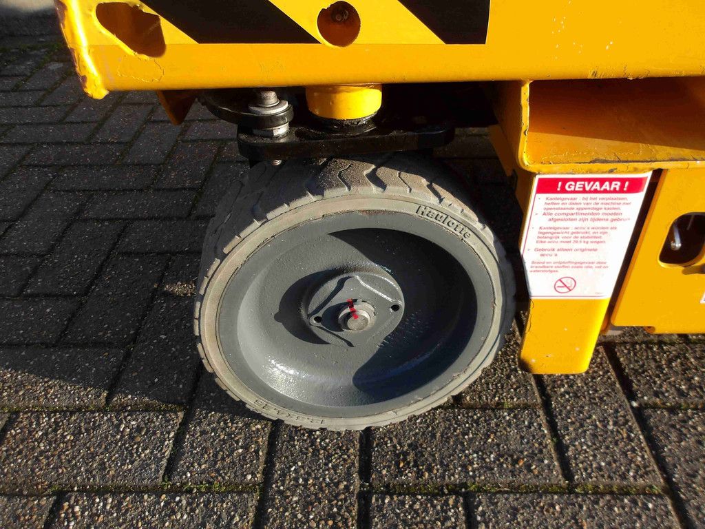 Scherenarbeitsbühne Haulotte Optimum 8AC 7,77 m elektrisch 2015