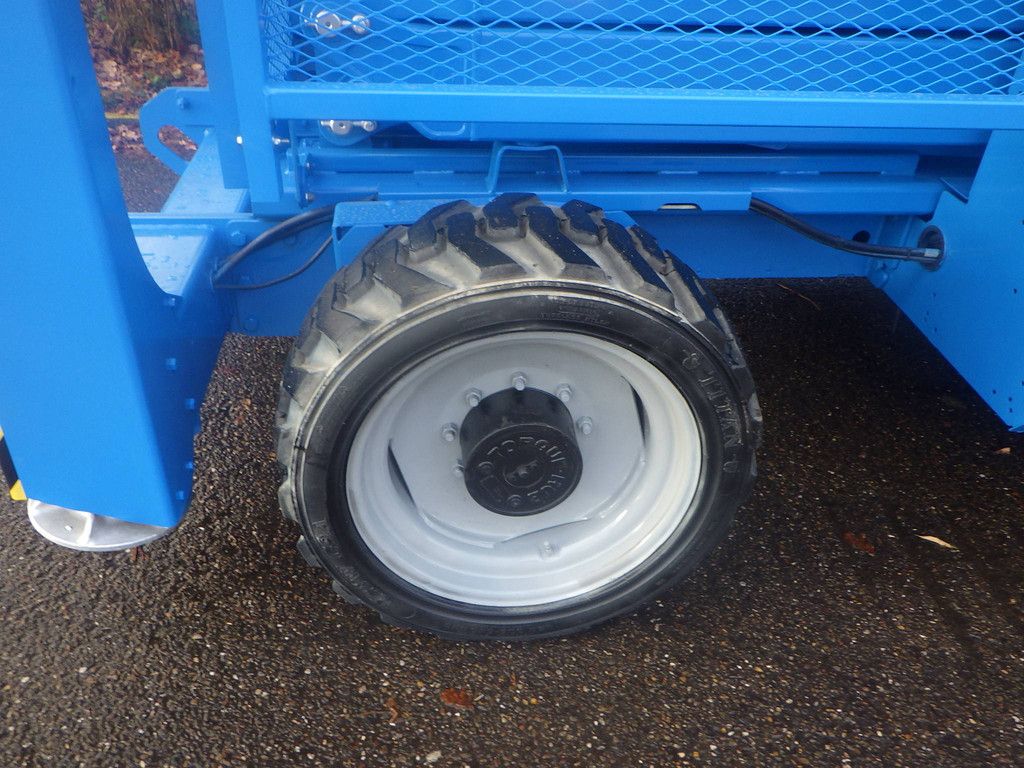 Scissor lift Genie GS-5390RT 18.15m Diesel 2011