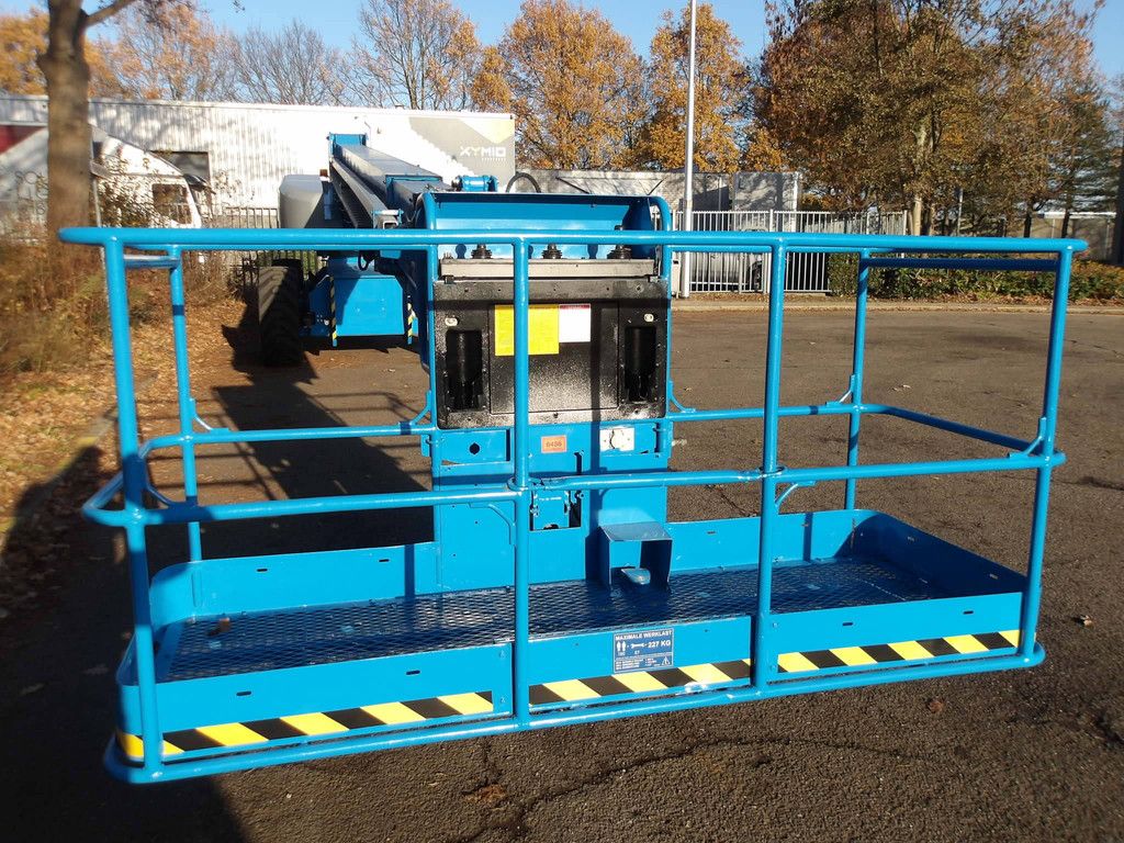 Teleskoparbeitsbühne Genie S-125 40,10 m Diesel 2016