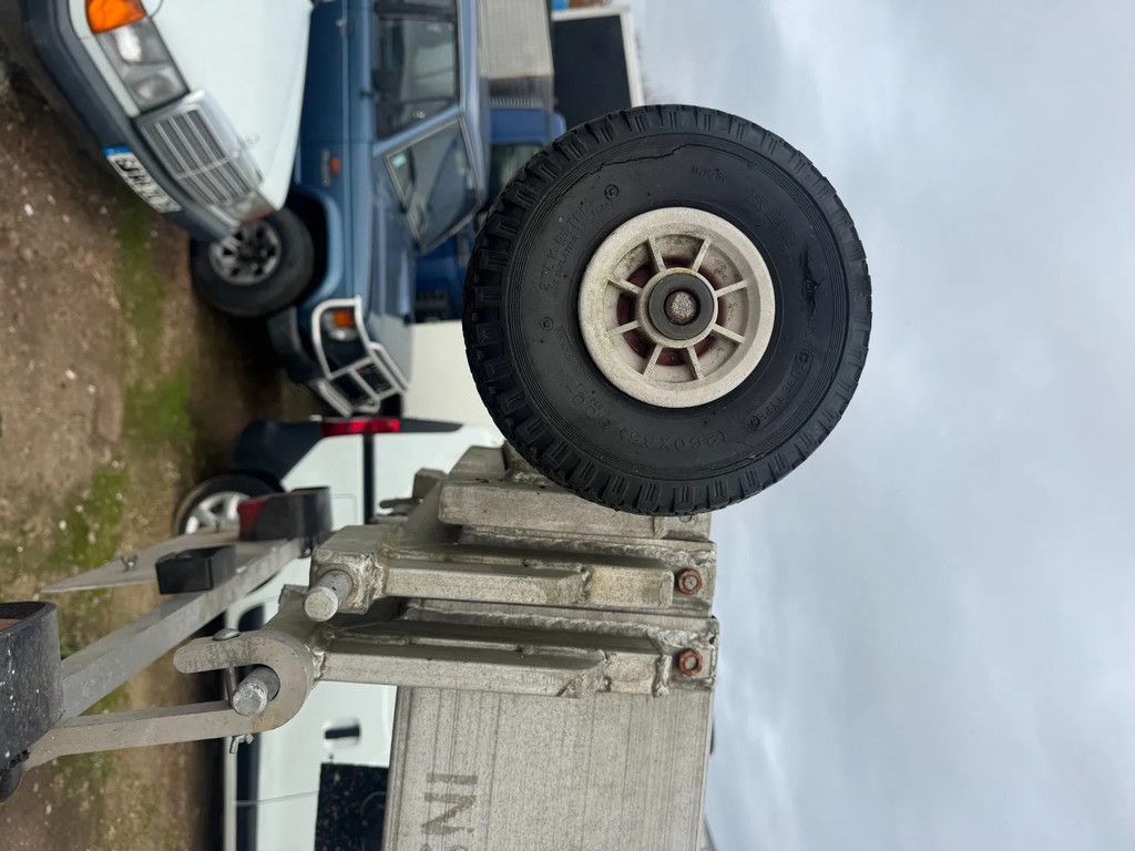 Klaas **LADDERLIFT-DAKWERKERSLIFT-VERHUISLIFT**