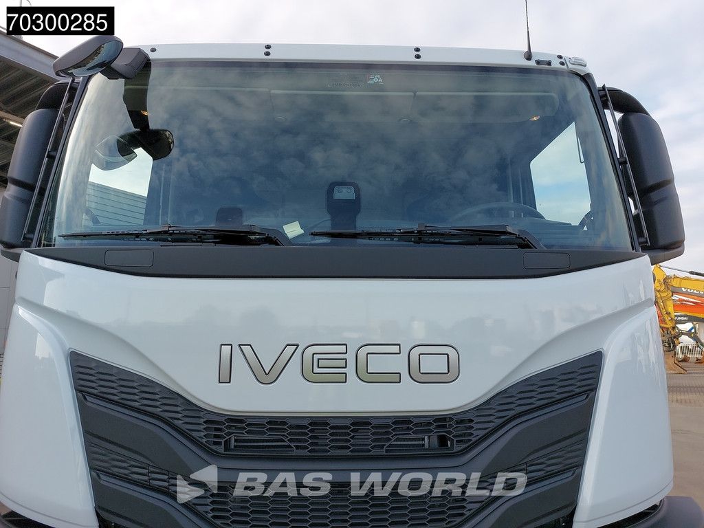 Iveco X-Way X-Way 500 6X4 NEW 6x4 chassis Sleepercab Rear Air suspension Automatic Euro 6