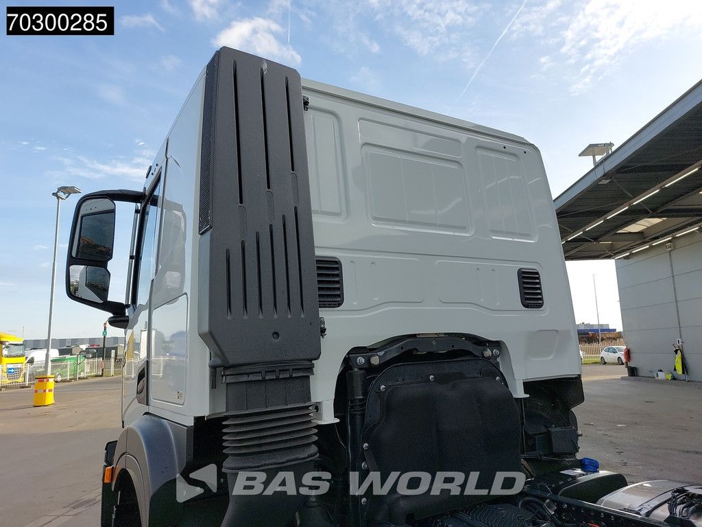 Iveco X-Way X-Way 500 6X4 NEW 6x4 chassis Sleepercab Rear Air suspension Automatic Euro 6