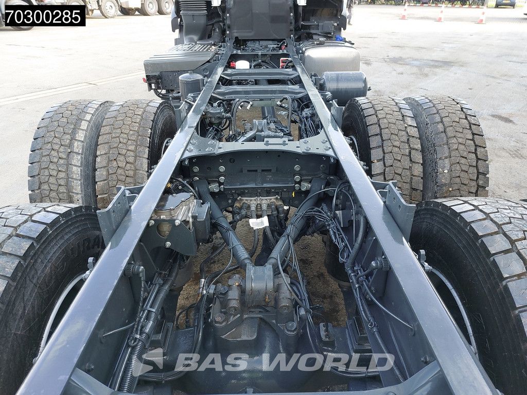 Iveco X-Way X-Way 500 6X4 NEW 6x4 chassis Sleepercab Rear Air suspension Automatic Euro 6