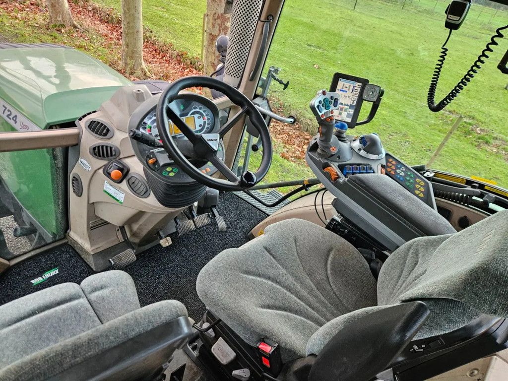 Fendt 724 scr Profi met te openen voorraam ( 718 720 722 )