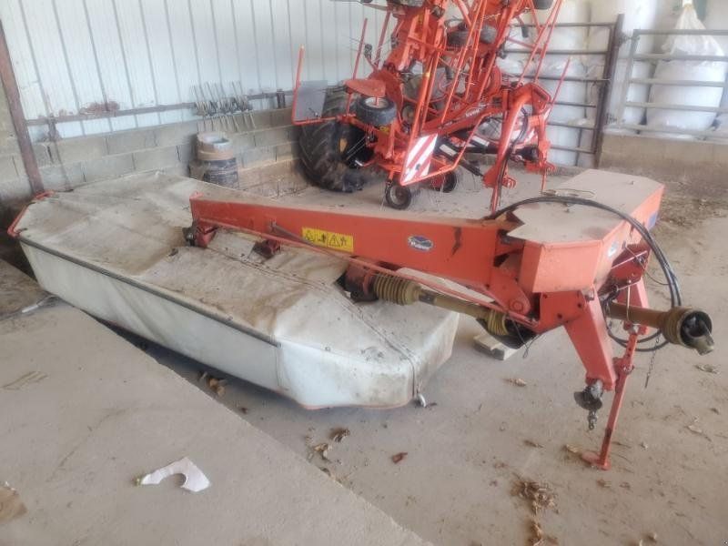 Kuhn GMD702