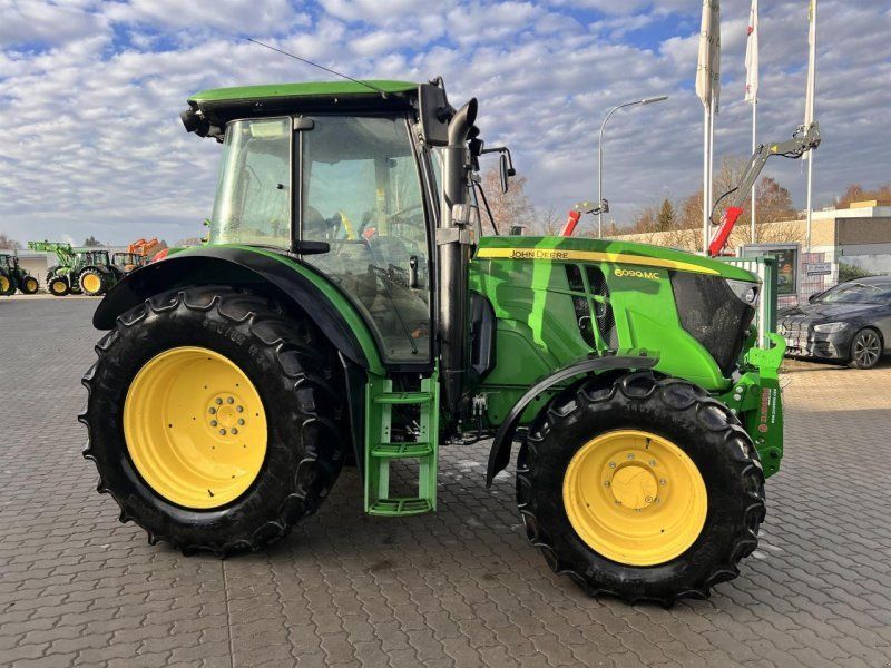 John Deere 6090MC