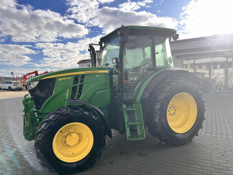 John Deere 6090MC