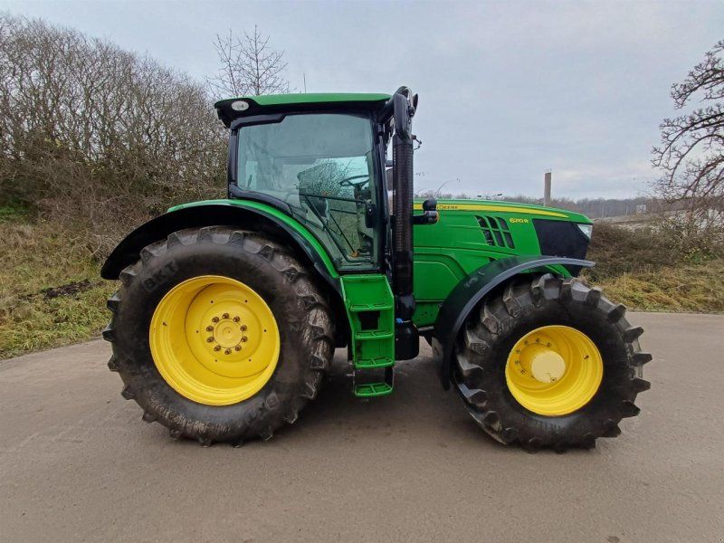 John Deere 6210R