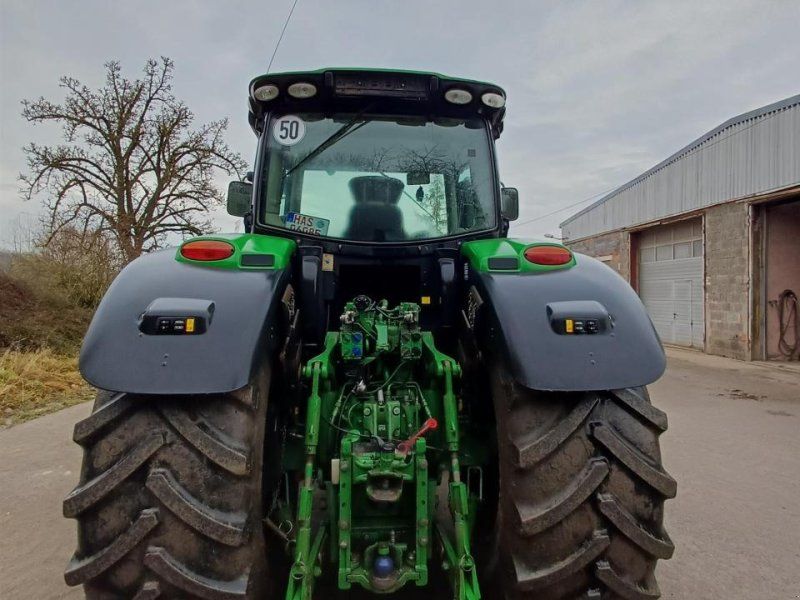John Deere 6210R