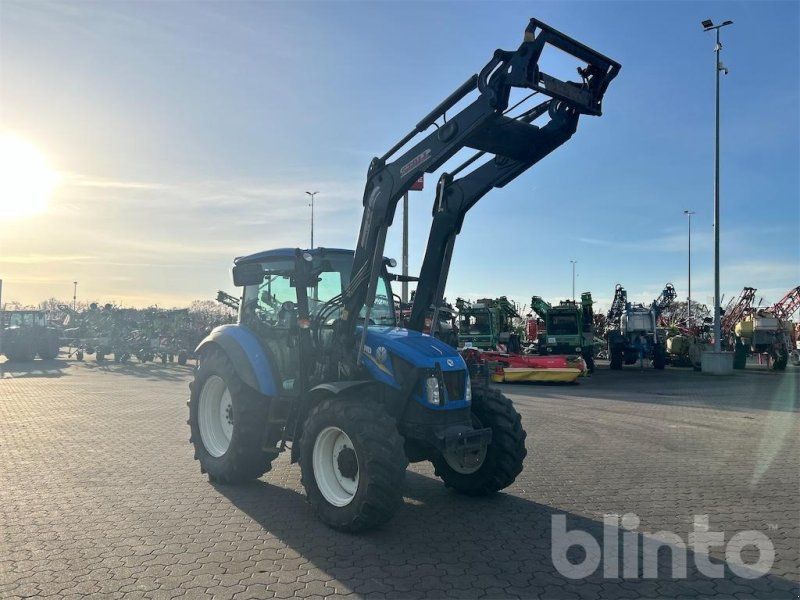 New Holland T4.95
