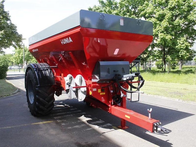 Unia RCW 120 Plus H Kalkstreuer Düngerstreuer 12000 L