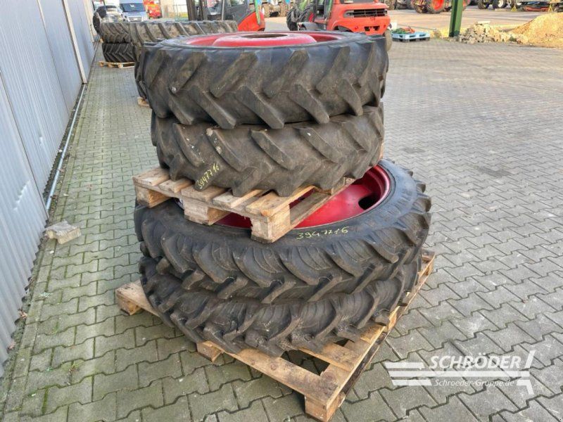 Fendt PFLEGEBEREIFUNG 270/95 R46 + 11.2 R28