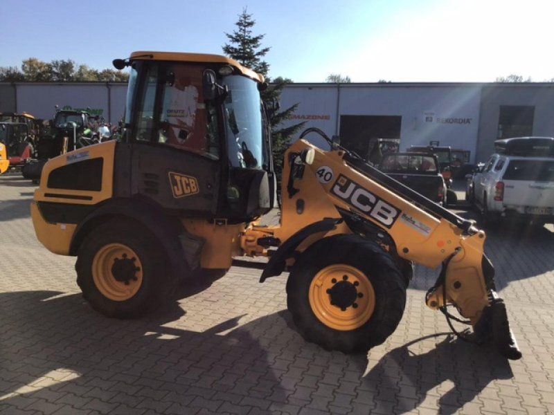 JCB TM220