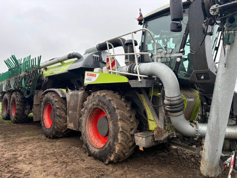 Claas Xerion 4000 SaddleTrac