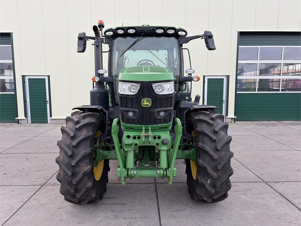 John Deere 6145R